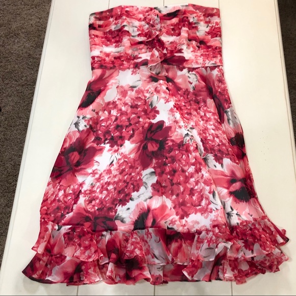 WHBM Strapless Dress - Picture 2 of 4